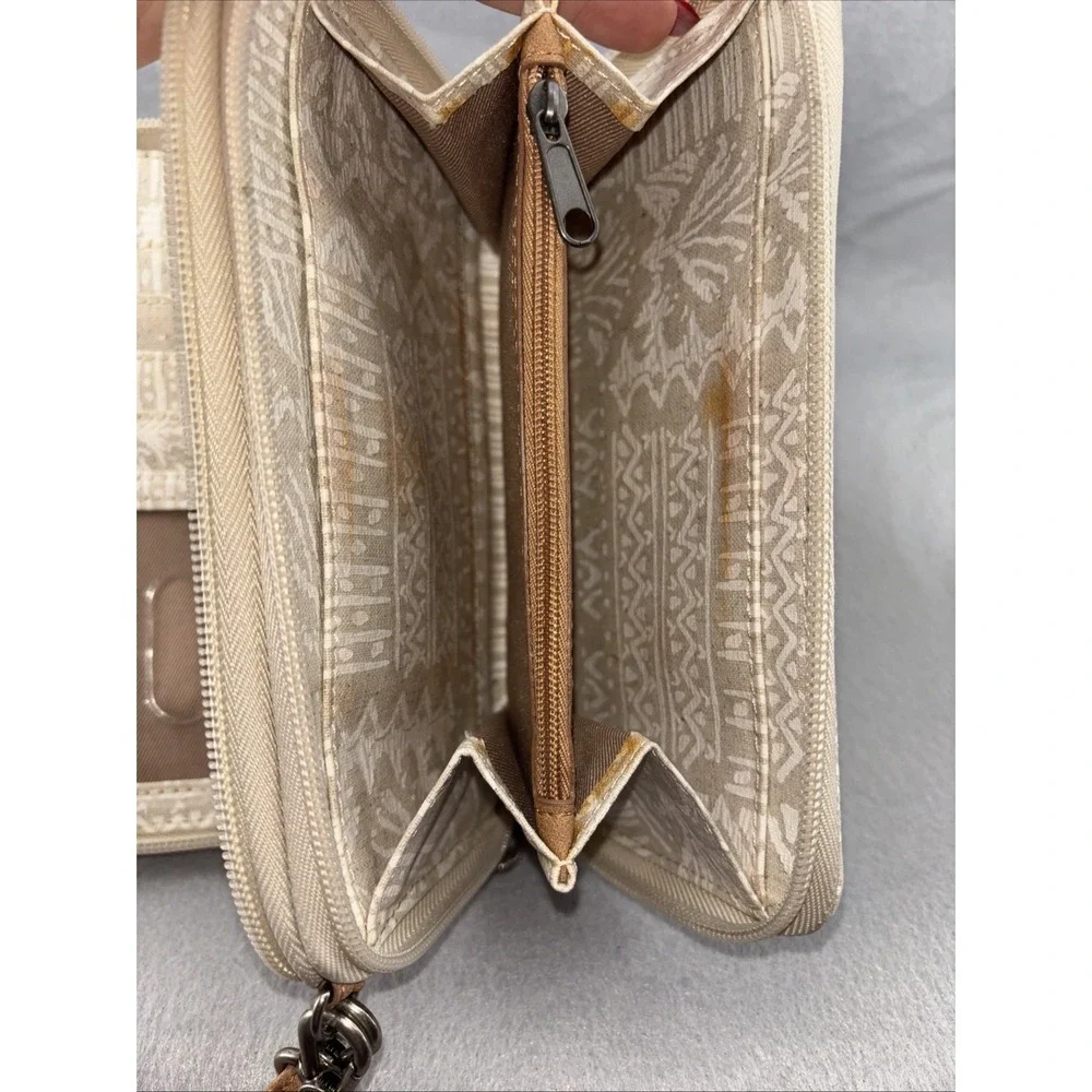 Sakroots LUNA Zip Around‎ Wallet Wristlet Crossbody Smartphone Holder Tan White